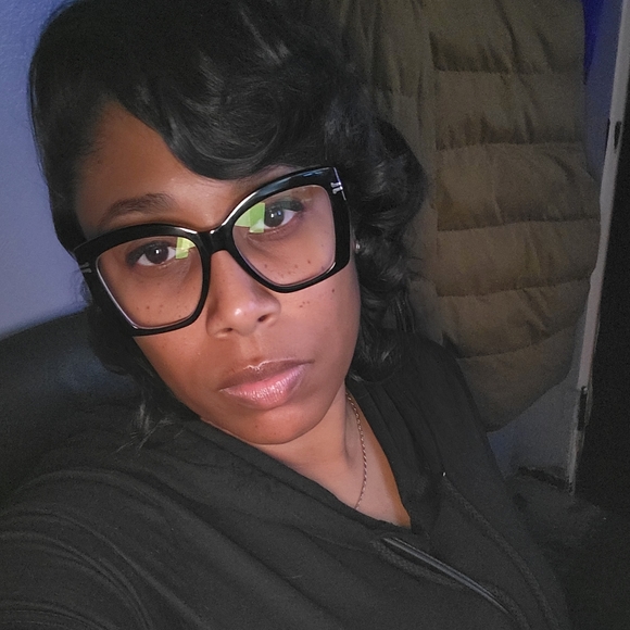 Meet your Posher, Krystal - Picture 5 of 11